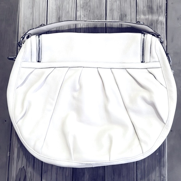 Stunning GUCCI Ivory Pebbled Calfskin Icon Bit Medium Shoulder Bag (EUC) - Picture 3 of 15